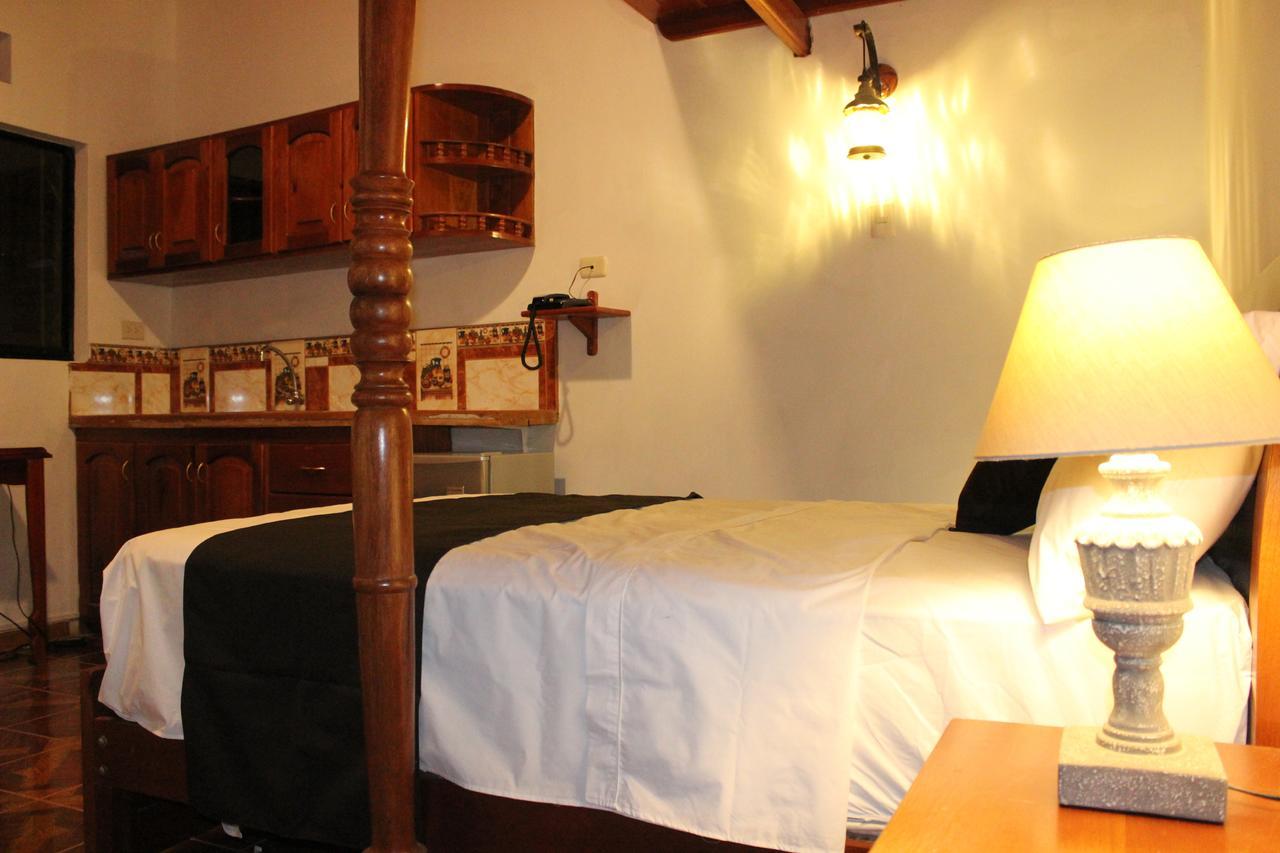 Epoca Iquitos Hotel Buitenkant foto