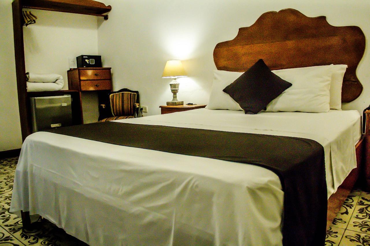 Epoca Iquitos Hotel Buitenkant foto
